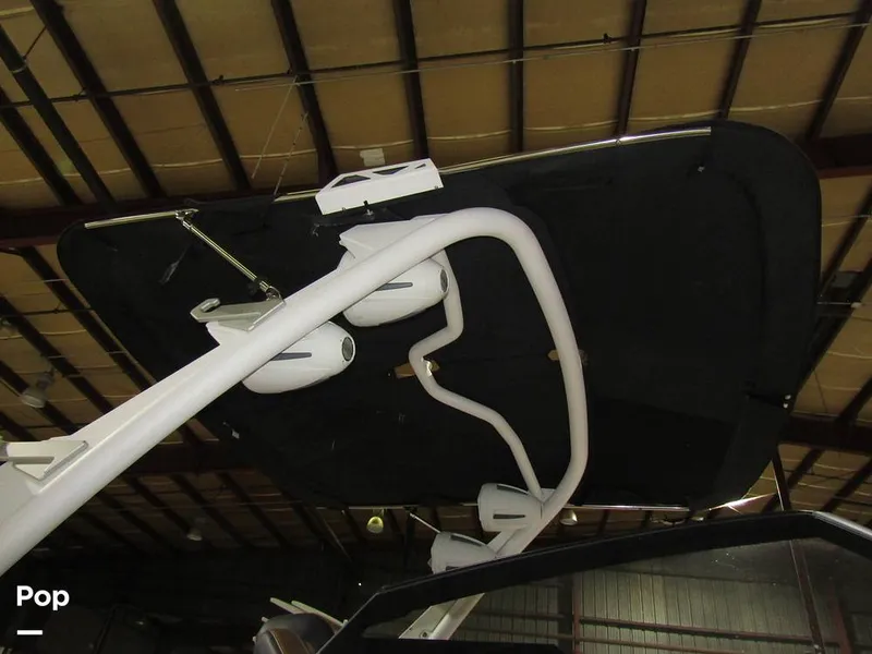 Slide: The Image of Malibu Wakesetter 25 LSV 2022 - 15969482