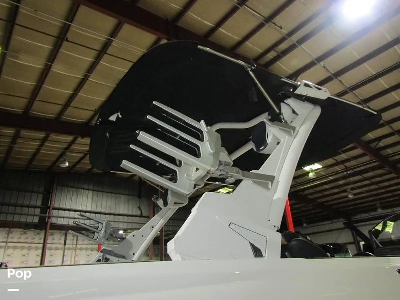 Slide: The Image of Malibu Wakesetter 25 LSV 2022 - 15969483