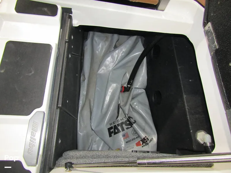 Slide: The Image of Malibu Wakesetter 25 LSV 2022 - 15969617