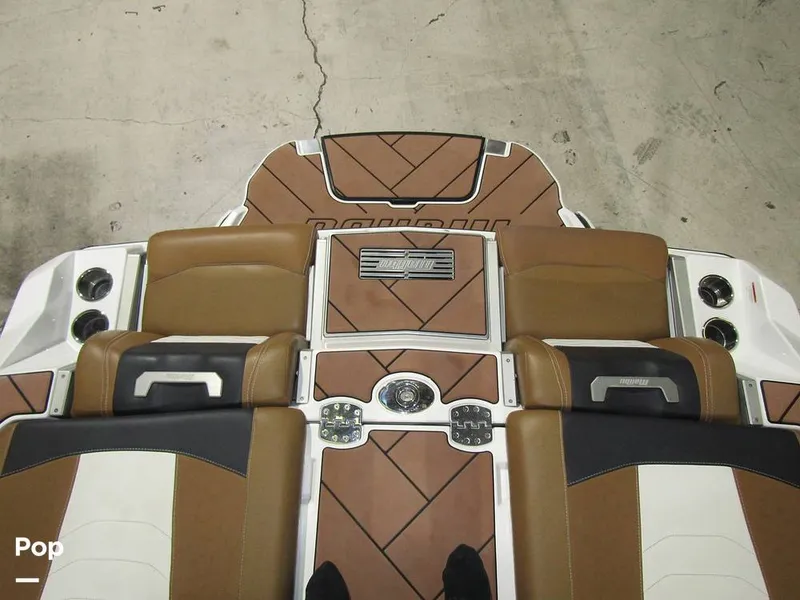 Slide: The Image of Malibu Wakesetter 25 LSV 2022 - 15969629