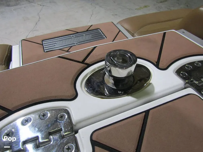 Slide: The Image of Malibu Wakesetter 25 LSV 2022 - 15969631