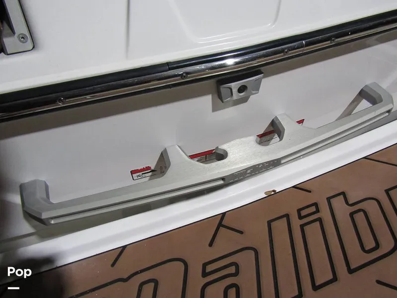 Slide: The Image of Malibu Wakesetter 25 LSV 2022 - 15969642