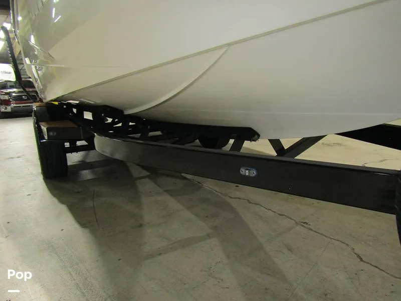 Slide: The Image of Malibu Wakesetter 25 LSV 2022 - 15969410