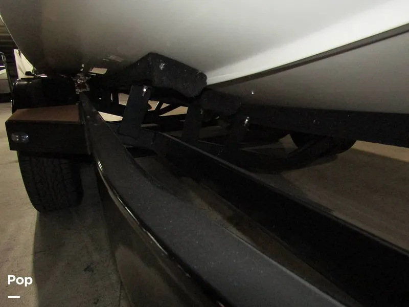 Slide: The Image of Malibu Wakesetter 25 LSV 2022 - 15969415