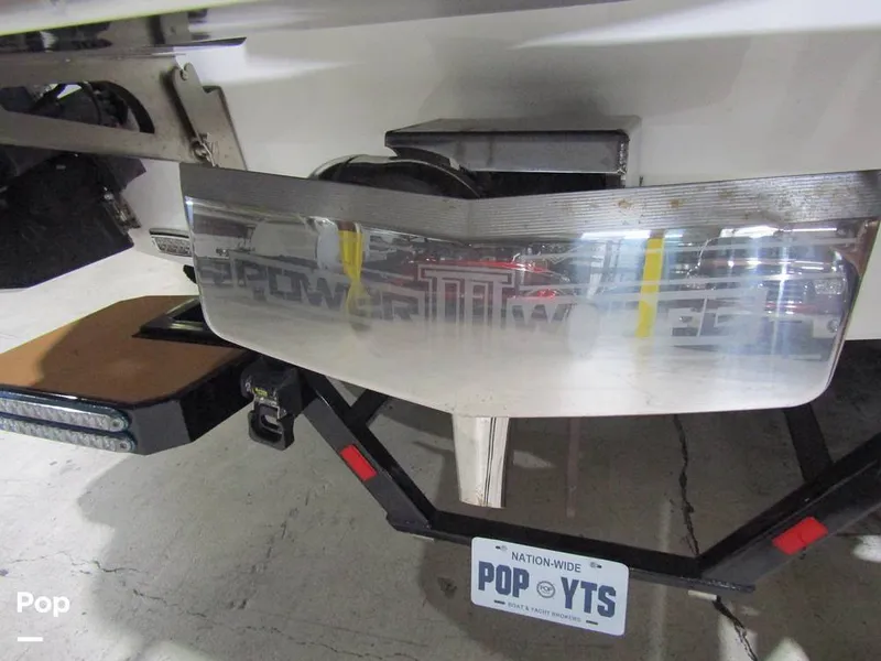 Slide: The Image of Malibu Wakesetter 25 LSV 2022 - 15969466