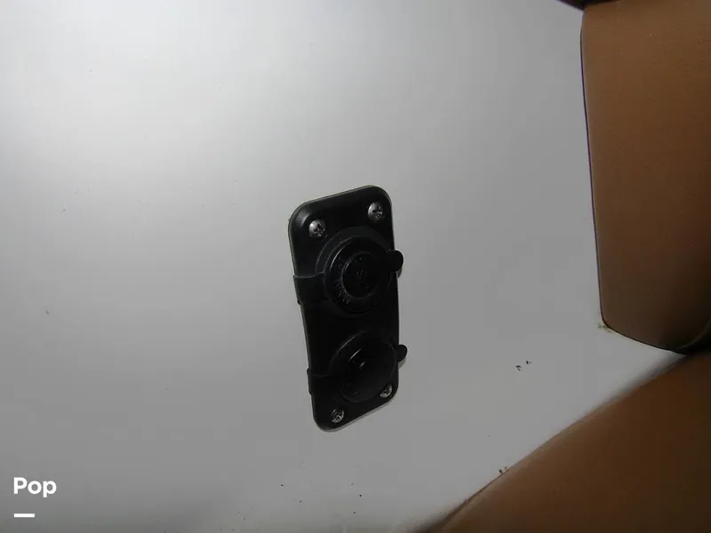 Slide: The Image of Malibu Wakesetter 25 LSV 2022 - 15969514