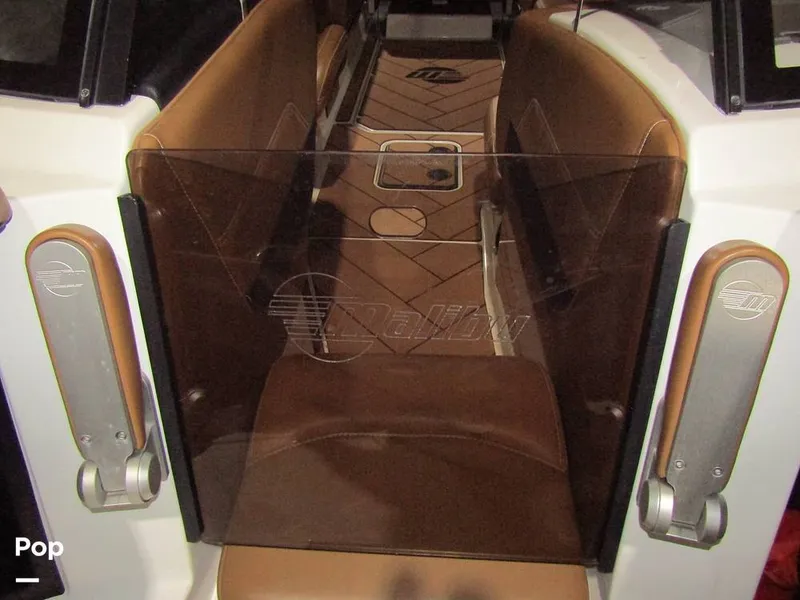 Slide: The Image of Malibu Wakesetter 25 LSV 2022 - 15969525