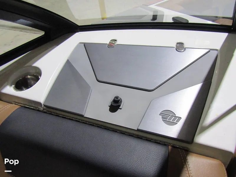 Slide: The Image of Malibu Wakesetter 25 LSV 2022 - 15969538