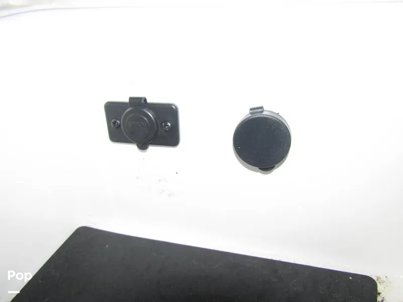 Slide: The Image of Malibu Wakesetter 25 LSV 2022 - 15969540