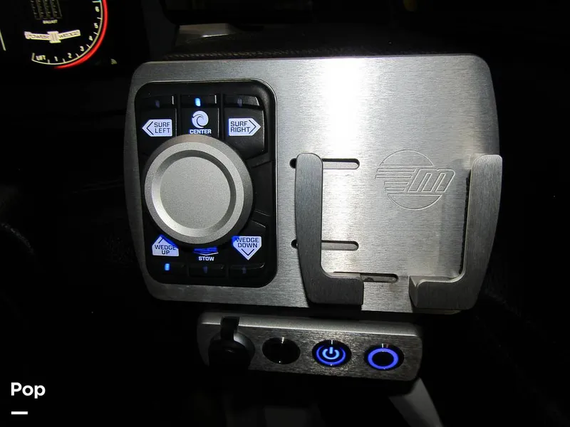 Slide: The Image of Malibu Wakesetter 25 LSV 2022 - 15969599