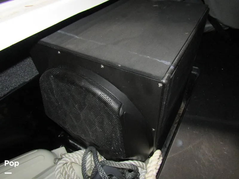 Slide: The Image of Malibu Wakesetter 25 LSV 2022 - 15969553