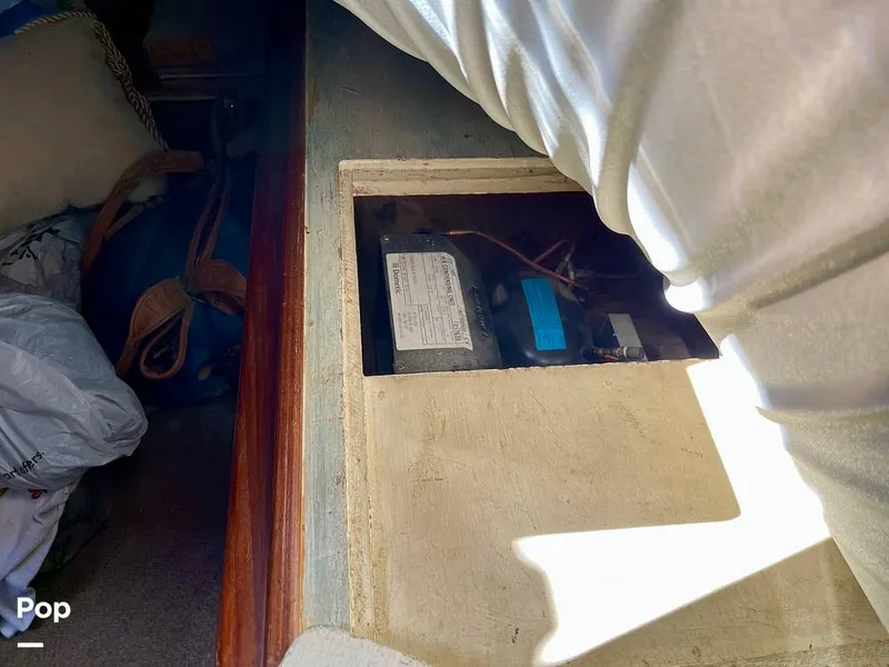 Slide: The Image of Morgan Out Island 415 1979 - 15990036