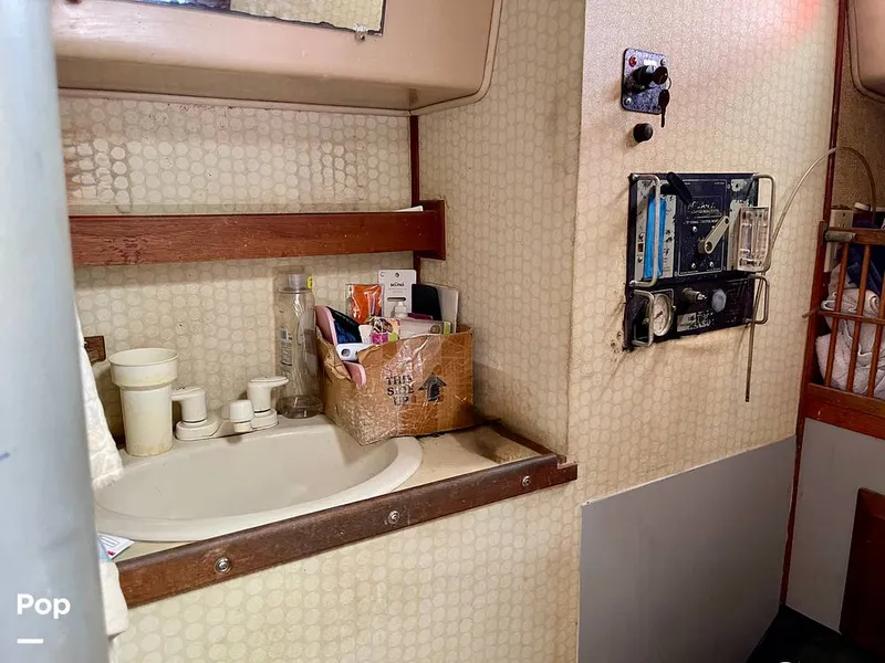 Slide: The Image of Morgan Out Island 415 1979 - 15989975