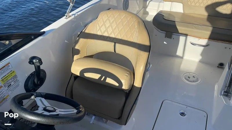 Slide: The Image of Bayliner VR6 OB 2023 - 15906179