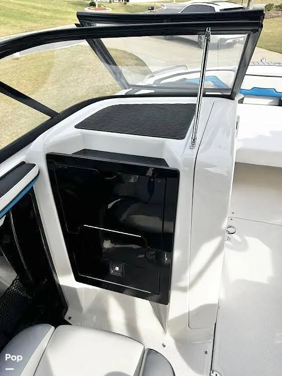 Slide: The Image of Yamaha 242X E-series 2016 - 16359093