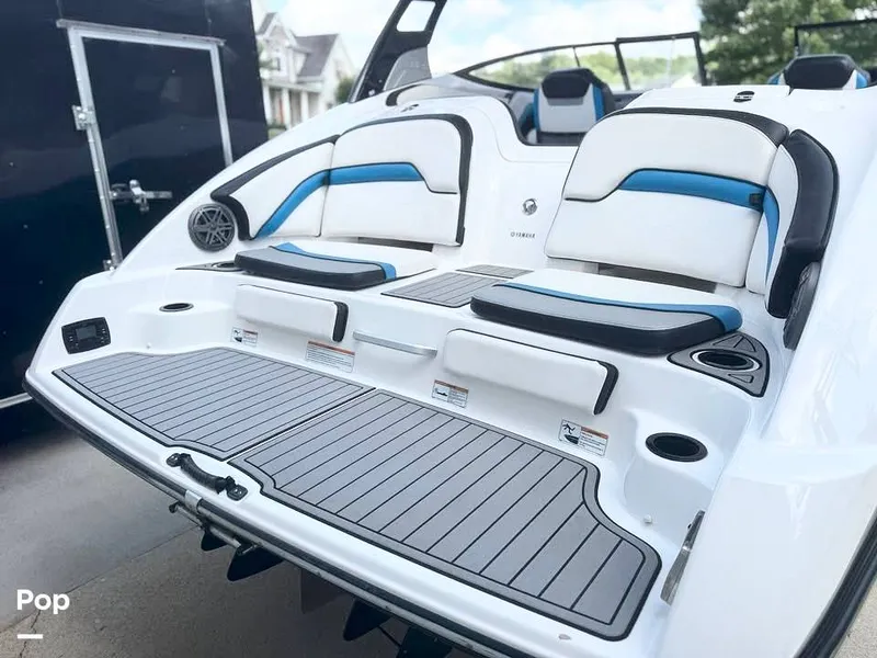 Slide: The Image of Transom Seating - 15909239