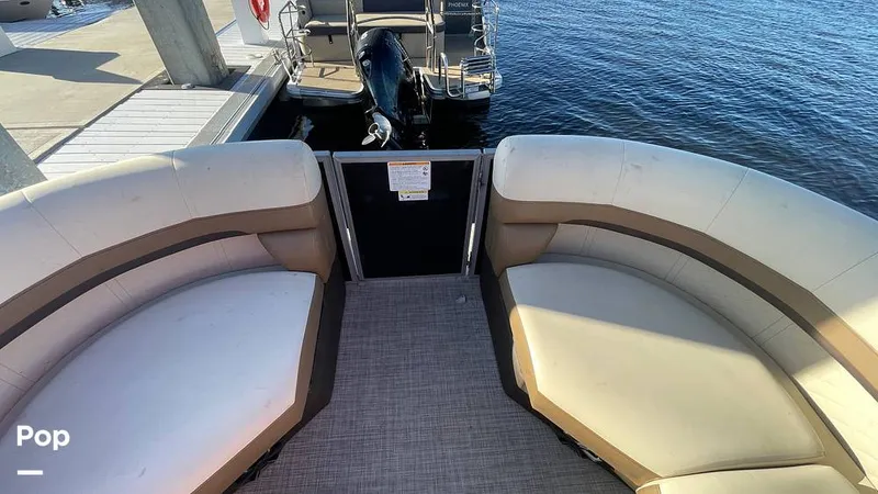 Slide: The Image of Lowe SS 230W 2024 - 15906135