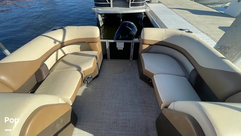 Slide: The Image of Lowe SS 230W 2024 - 15906108