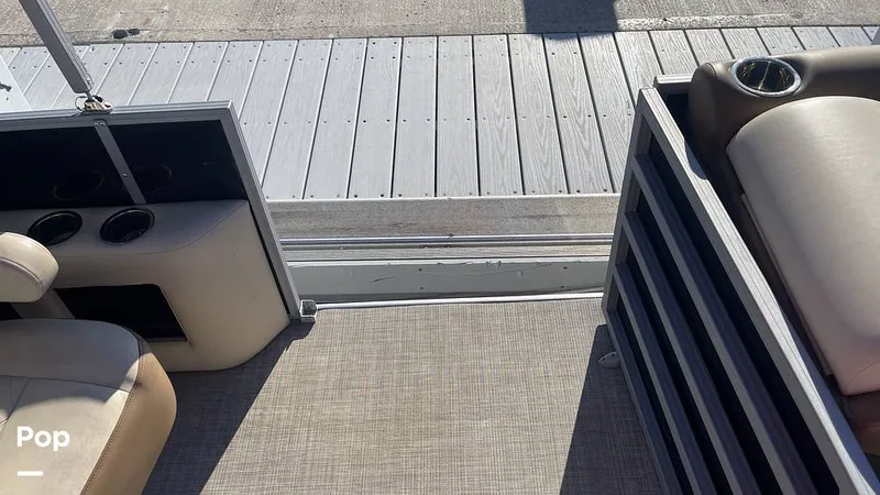 Slide: The Image of Lowe SS 230W 2024 - 15906130