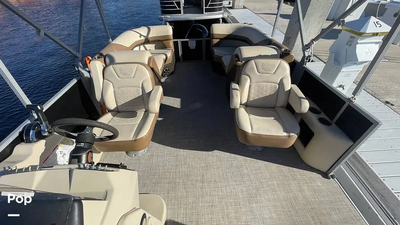 Slide: The Image of Lowe SS 230W 2024 - 15906131