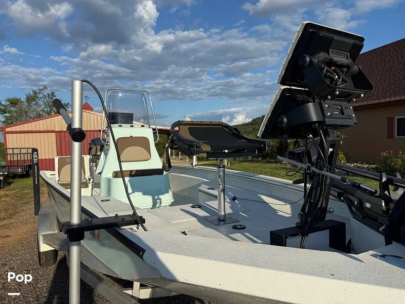 Slide: The Image of Excel Bay Pro 220 2022 - 16042552