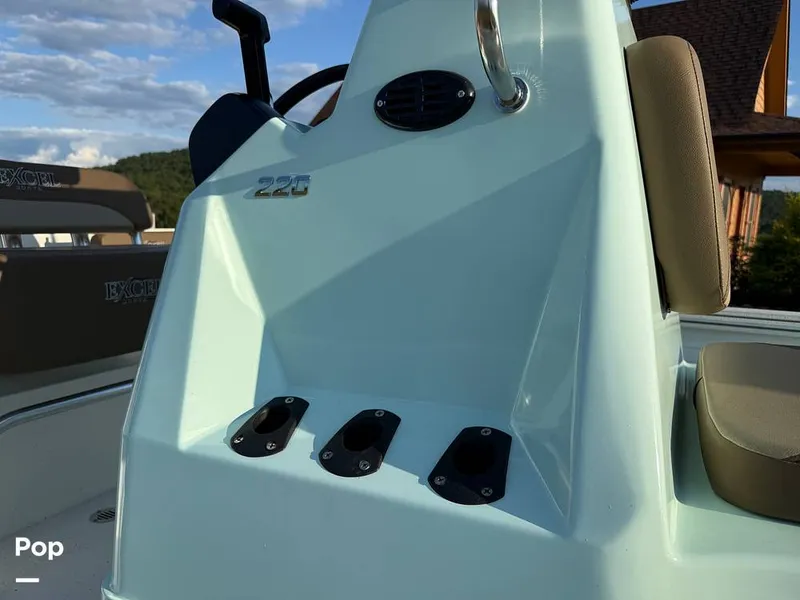 Slide: The Image of Excel Bay Pro 220 2022 - 16042555