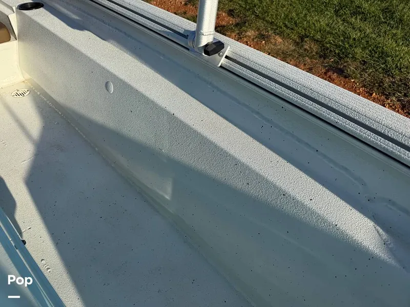 Slide: The Image of Excel Bay Pro 220 2022 - 16042601