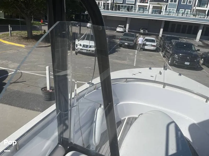 Slide: The Image of Wind Screen Cracked - 15916886