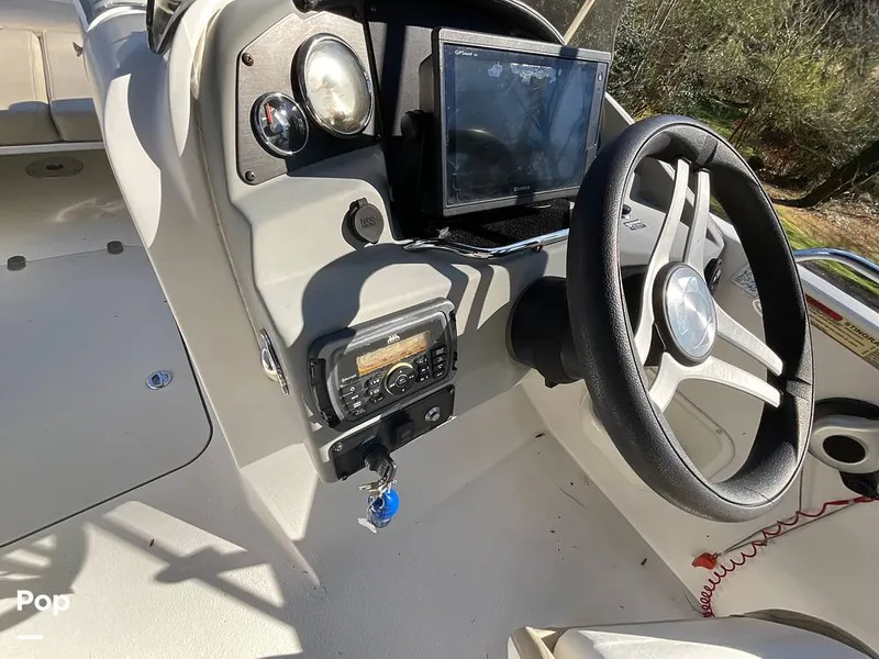 Slide: The Image of Stingray 212SC 2016 - 16084372