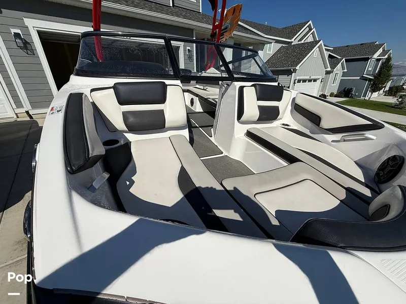 Slide: The Image of Yamaha AR195 2019 - 15929264