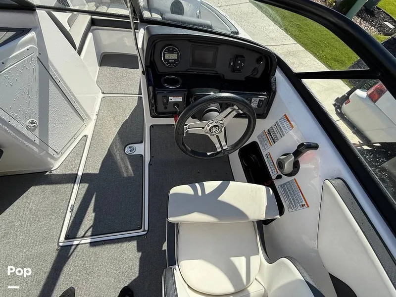 Slide: The Image of Yamaha AR195 2019 - 15929294