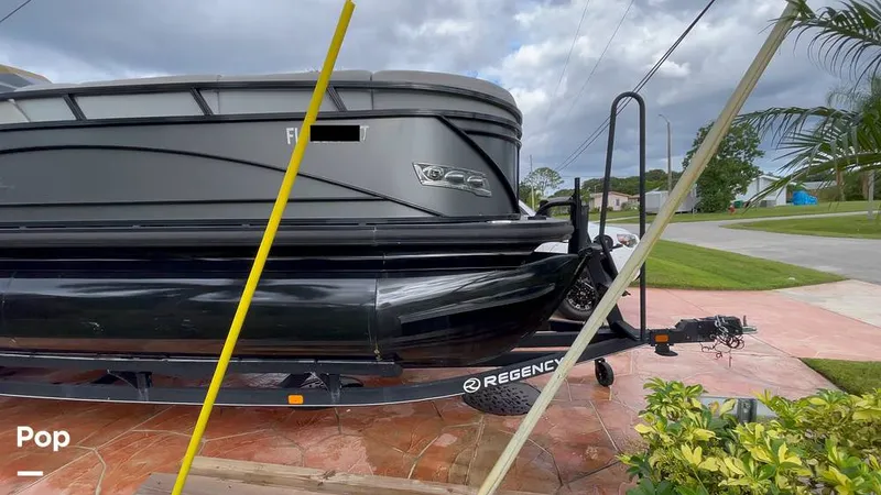 Slide: The Image of Regency 250DL3 2020 - 16034915