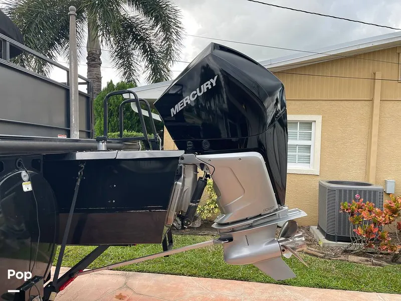 Slide: The Image of Regency 250DL3 2020 - 16035004