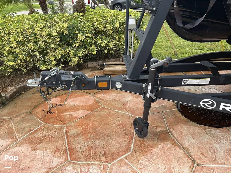 Slide: The Image of Regency 250DL3 2020 - 16034895