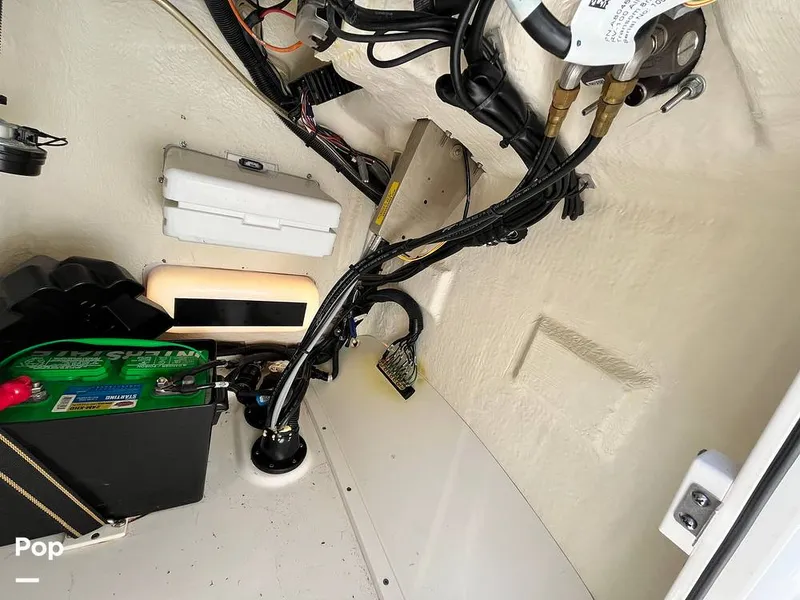 Slide: The Image of Boston Whaler Montauk 170 2021 - 15925842