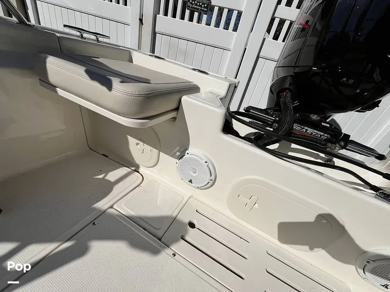 Slide: The Image of Boston Whaler Montauk 170 2021 - 15925858