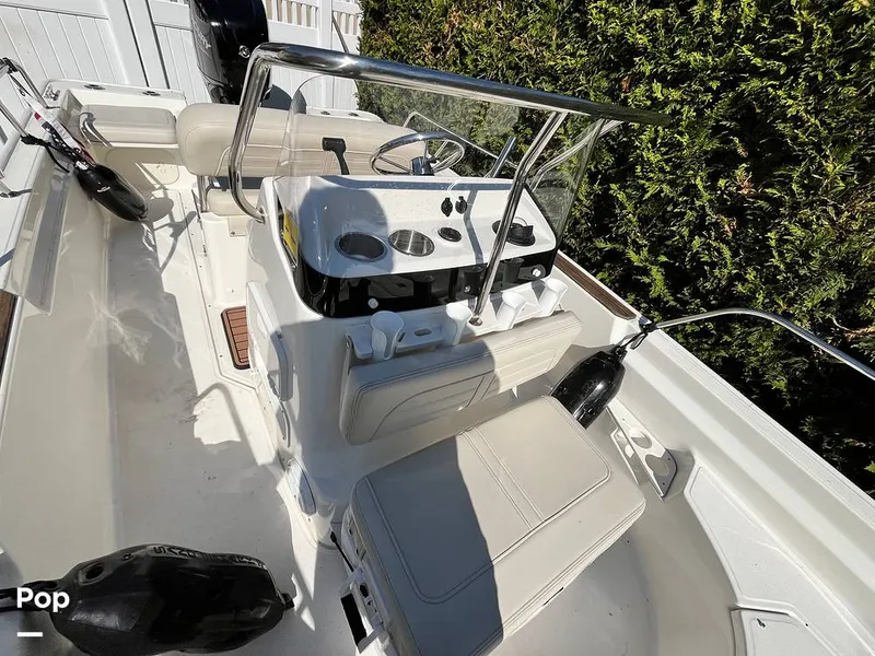 Slide: The Image of Boston Whaler Montauk 170 2021 - 15925859