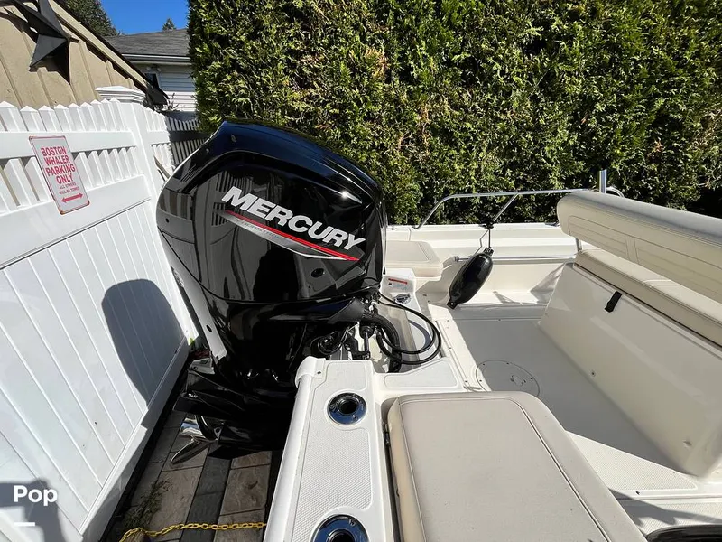 Slide: The Image of Boston Whaler Montauk 170 2021 - 15925868