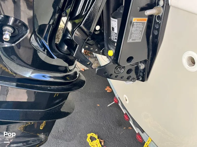 Slide: The Image of Boston Whaler Montauk 170 2021 - 15925830