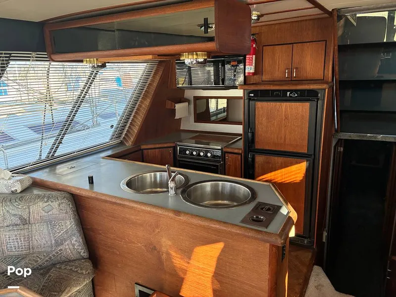 Slide: The Image of Bayliner 4588 Pilothouse 1992 - 16184335