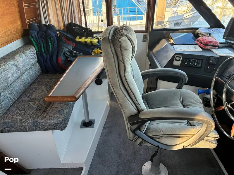 Slide: The Image of Bayliner 4588 Pilothouse 1992 - 16184415