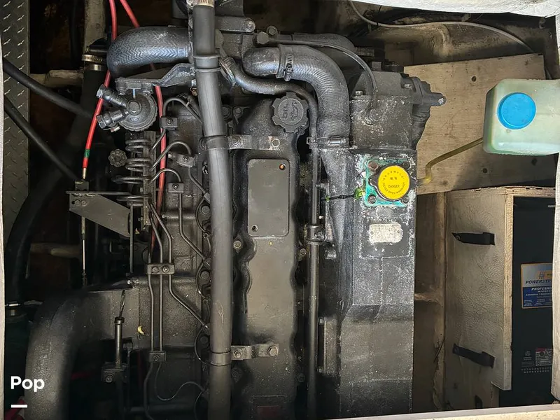 Slide: The Image of Bayliner 4588 Pilothouse 1992 - 16184440