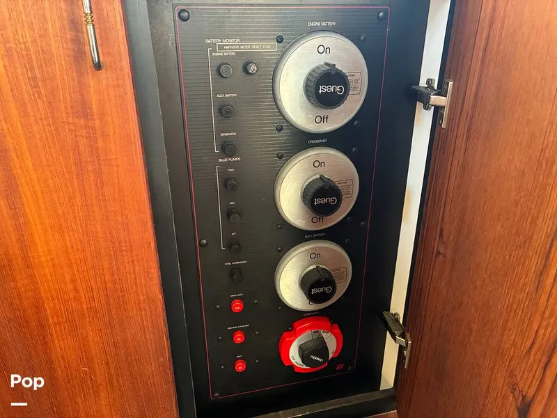 Slide: The Image of Bayliner 4588 Pilothouse 1992 - 16184443