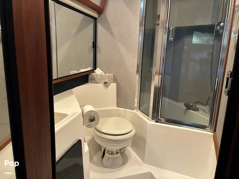 Slide: The Image of Bayliner 4588 Pilothouse 1992 - 16184388