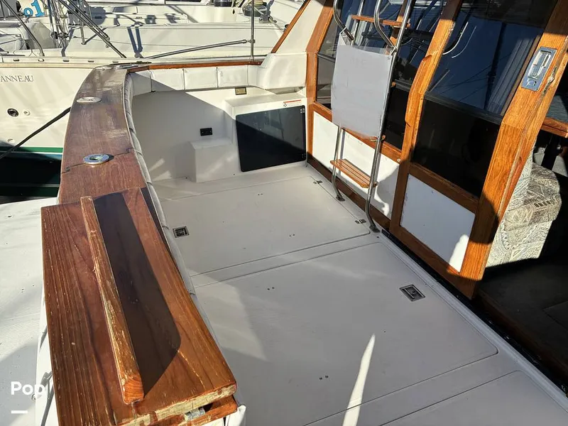 Slide: The Image of Bayliner 4588 Pilothouse 1992 - 16184355