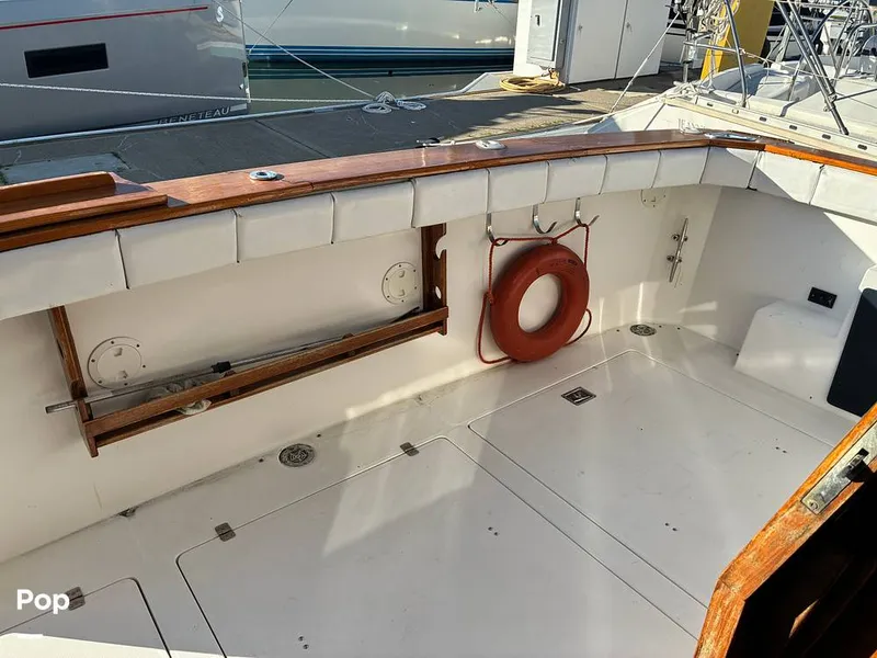 Slide: The Image of Bayliner 4588 Pilothouse 1992 - 16184357