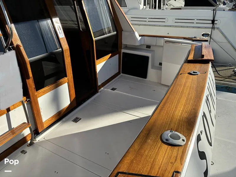 Slide: The Image of Bayliner 4588 Pilothouse 1992 - 16184356