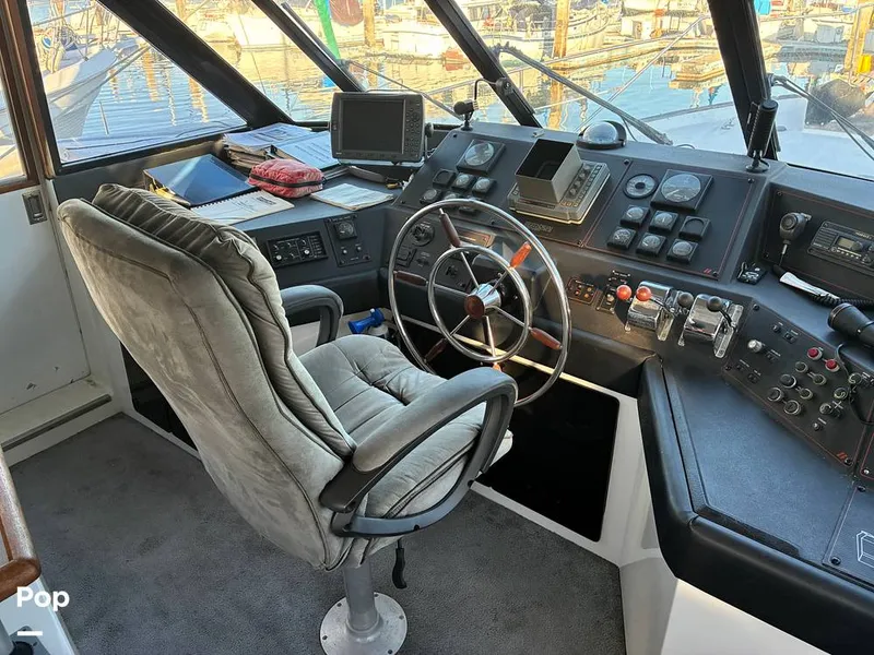 Slide: The Image of Bayliner 4588 Pilothouse 1992 - 16184416