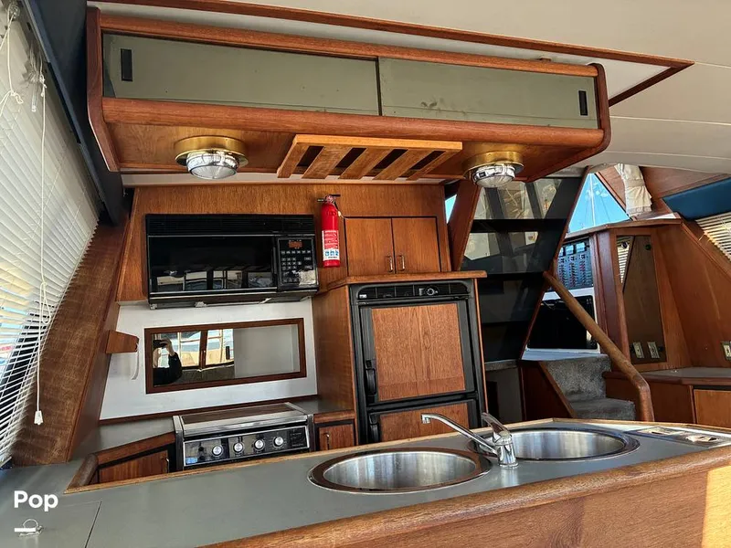 Slide: The Image of Bayliner 4588 Pilothouse 1992 - 16184362