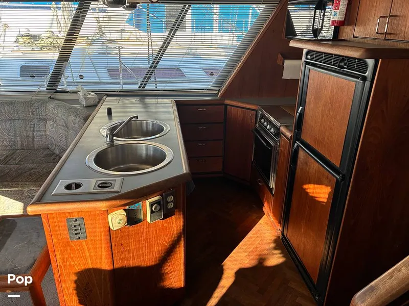 Slide: The Image of Bayliner 4588 Pilothouse 1992 - 16184336